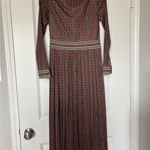 TORY BURCH Silk Blend Pleated Skirt Sun Prints All Over Dress Size Small - Picture 8 of 9